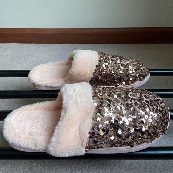 KENSIE Women Plush Sequin Faux Fur Slippers - BRAND NEW - NWOB - Picture 6 of 8